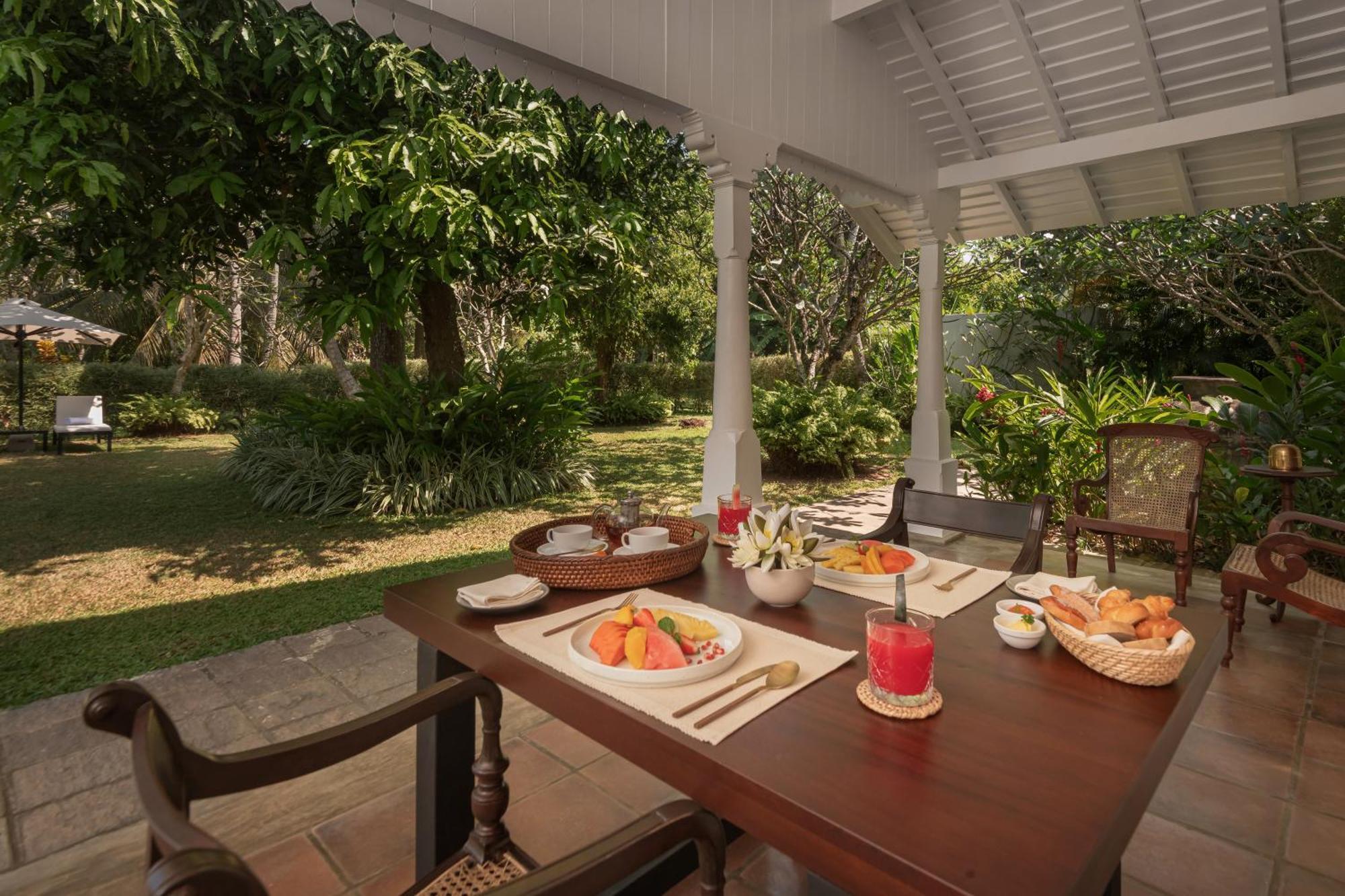 Taru Villas Riva - Negombo Exterior foto